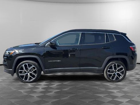 Used 2025 Jeep Compass Limited AWD/4WD image 5
