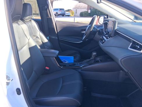 Used 2022 Toyota Corolla XLE image 18