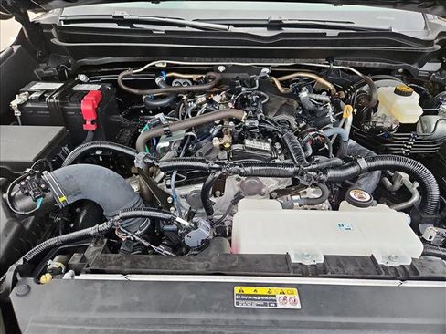 Used 2025 Toyota Tacoma SR5 AWD/4WD image 22