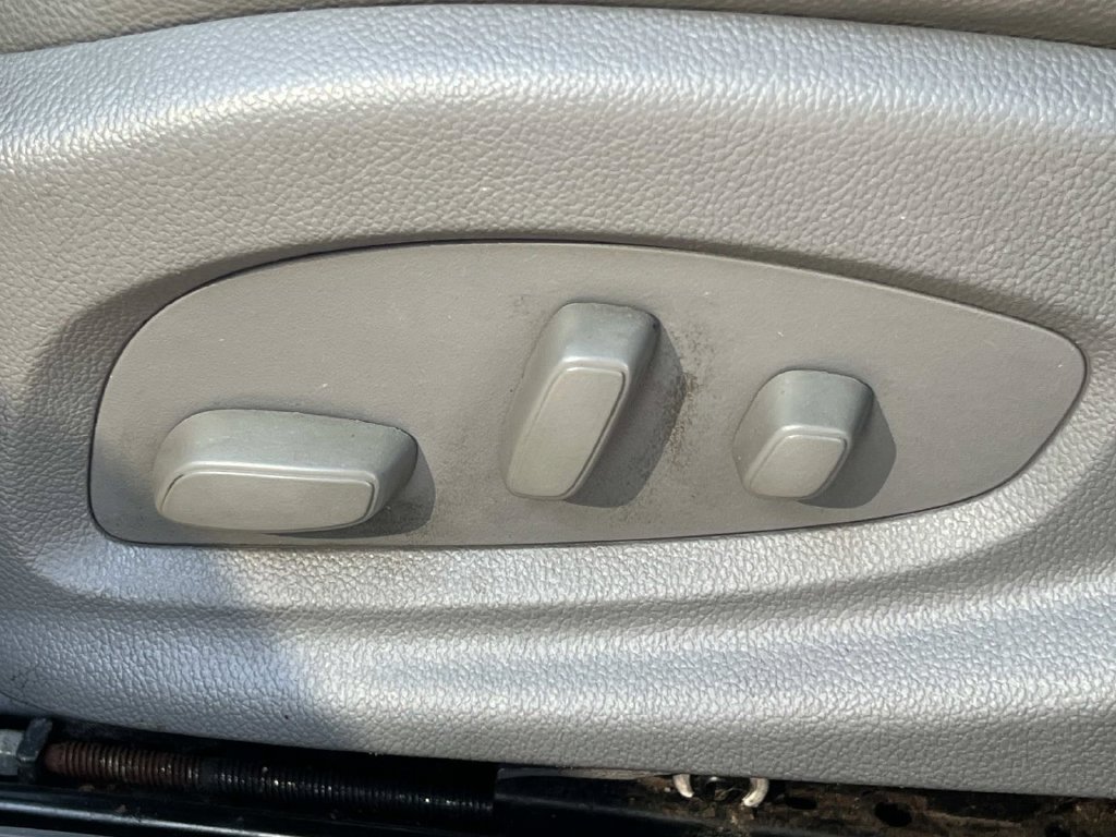 Used 2018 Chevrolet Impala LT w/ LT Convenience Package FWD image 16