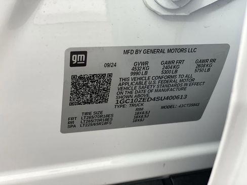 New 2025 Chevrolet Silverado EV LT image 35