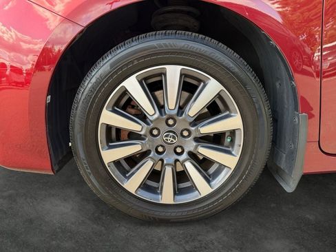 Used 2018 Toyota Sienna XLE Premium w/ Outdoor Package AWD/4WD image 4