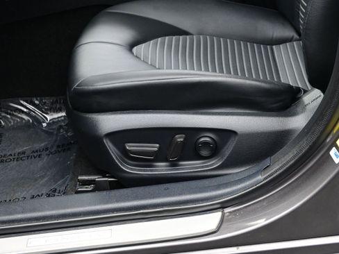Used 2023 Toyota Camry SE w/ Protection Package (Q2) (TMS) FWD image 11