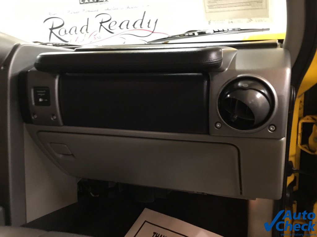 Used 2003 HUMMER H2 w/ Preferred Equipment Group AWD/4WD image 42