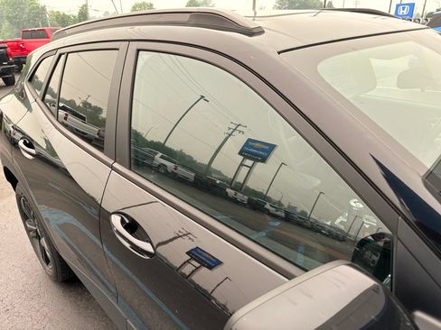 Used 2024 Chevrolet Trax ACTIV w/ Sunroof Package FWD image 9