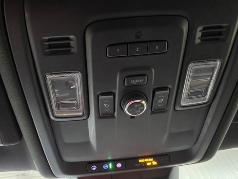 Used 2022 Cadillac Escalade ESV Luxury AWD/4WD image 50
