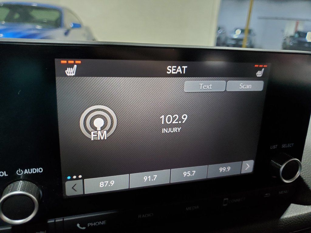Used 2023 Honda Civic EX-L image 28