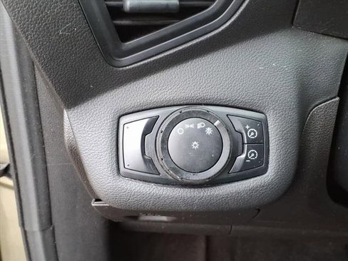 Used 2013 Ford Escape SE image 18