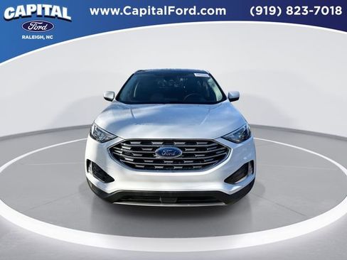 Certified 2022 Ford Edge SEL w/ Convenience Package image 3