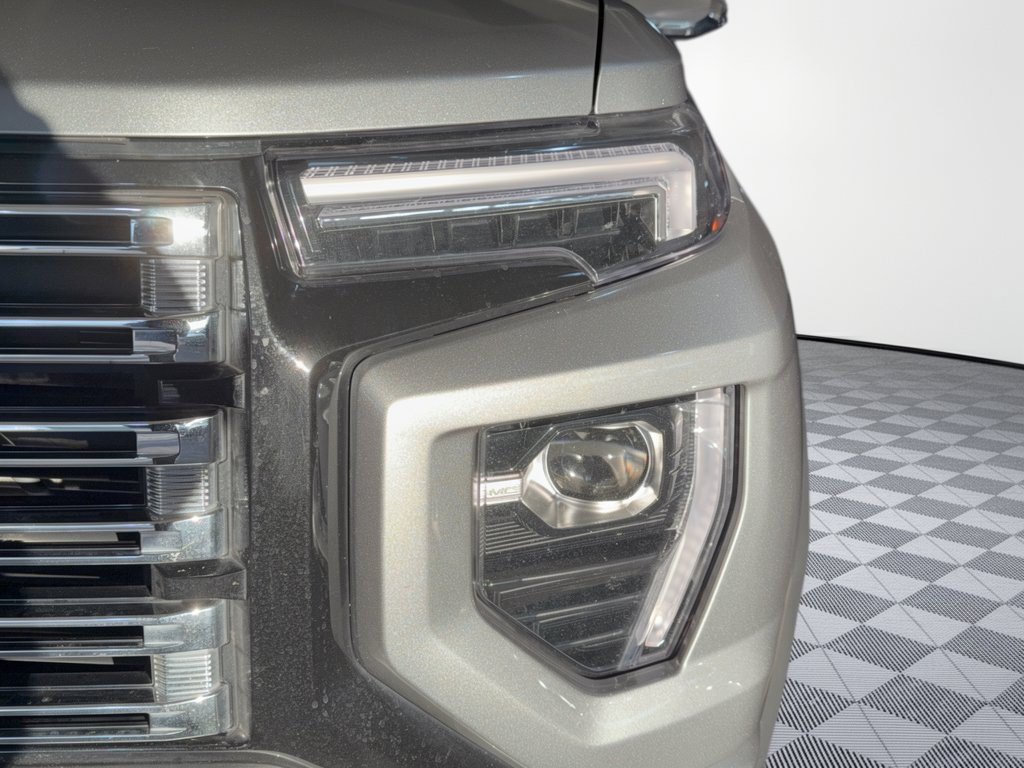 Used 2024 GMC Canyon Denali AWD/4WD image 9