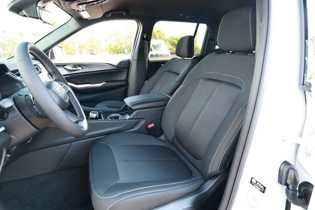 New 2026 Jeep Grand Cherokee Laredo RWD image 24