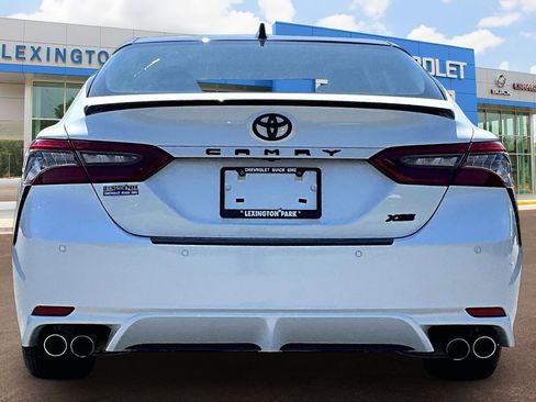 Used 2022 Toyota Camry XSE w/ Navigation Package image 4