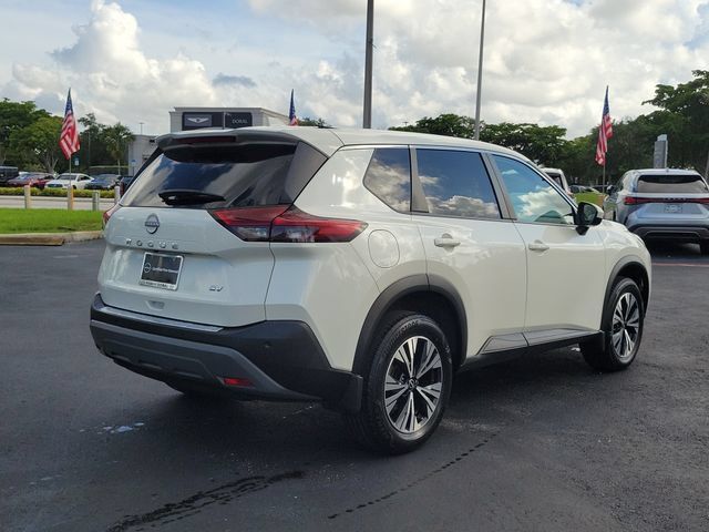 Used 2023 Nissan Rogue SV FWD image 4