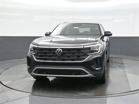 New 2026 Volkswagen Atlas Cross Sport SE image 2