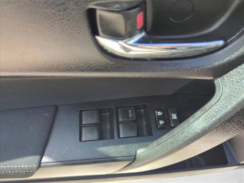 Used 2019 Toyota Corolla LE image 10