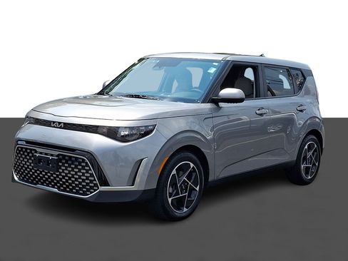 Certified 2024 Kia Soul EX FWD image 3