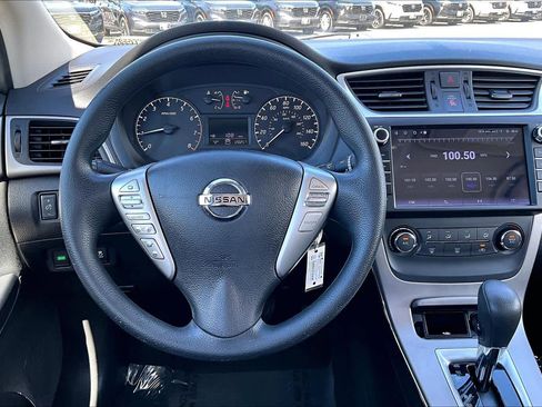 Used 2015 Nissan Sentra S image 5