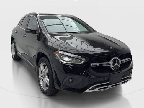 Used 2022 Mercedes-Benz GLA 250 4MATIC w/ Premium Package Lite image 2