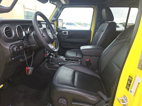 Used 2023 Jeep Wrangler Unlimited Rubicon 4xe AWD/4WD image 5