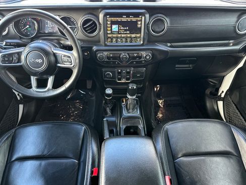 Used 2023 Jeep Wrangler Unlimited Sahara AWD/4WD image 14