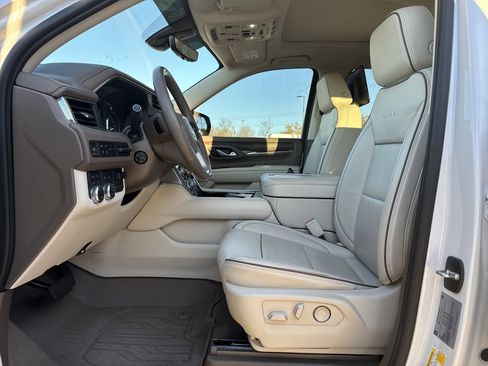 Used 2021 GMC Yukon Denali w/ Denali Ultimate Package image 16