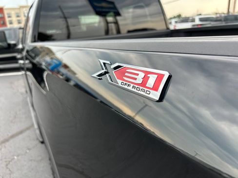 Used 2021 GMC Sierra 1500 Elevation w/ LPO, Elevation Black Package AWD/4WD image 14