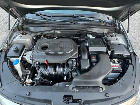 Used 2018 Kia Optima LX w/ 17" Alloy Wheels Package image 18
