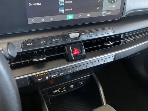 Used 2025 Kia K4 FWD image 21