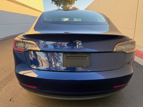 Used 2023 Tesla Model 3 Standard Range image 9