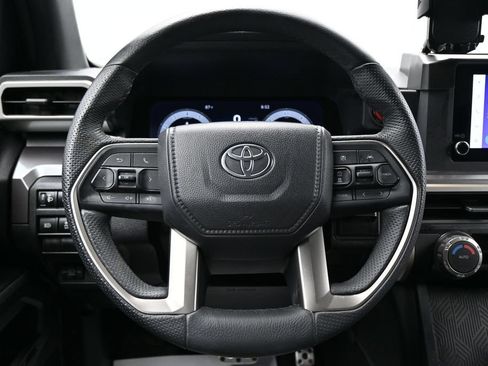 Used 2025 Toyota Tacoma TRD Sport AWD/4WD image 14