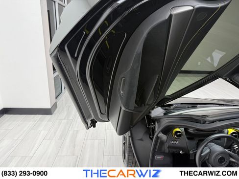 Used 2018 McLaren 720S Performance image 38