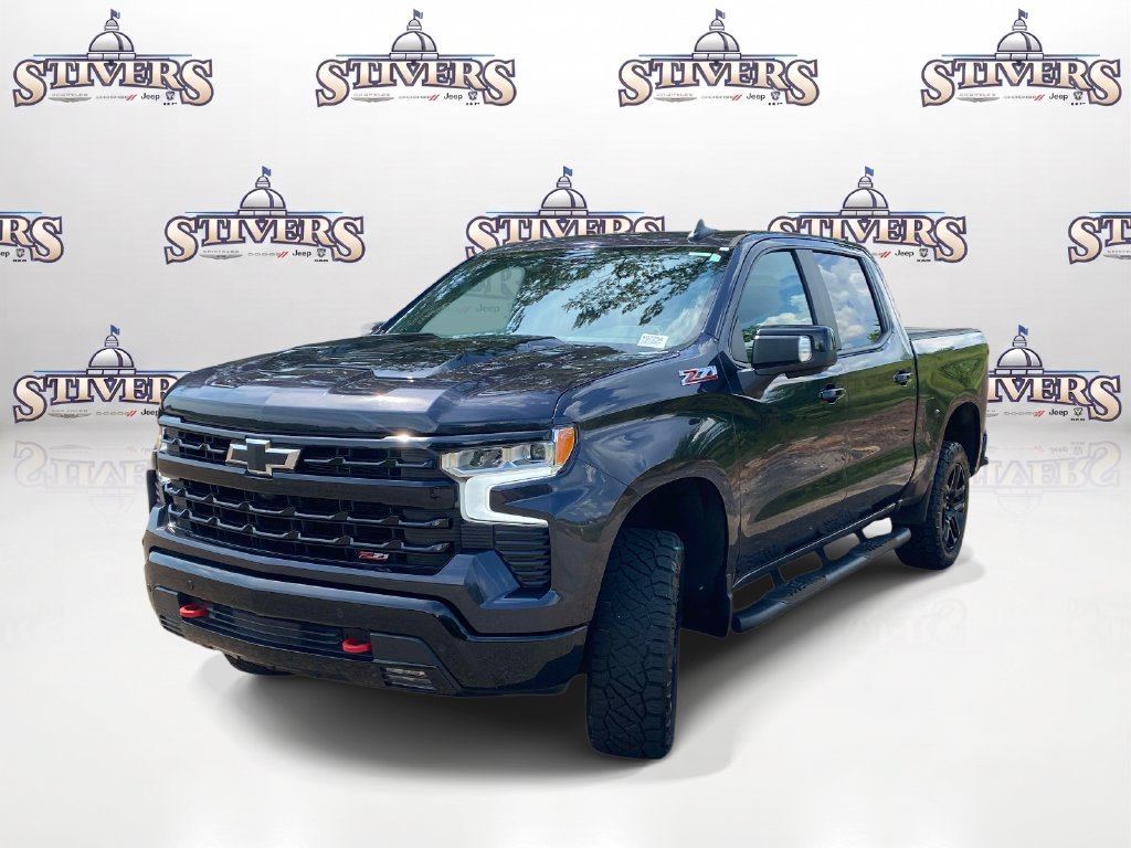 Used 2024 Chevrolet Silverado 1500 LT Trail Boss w/ Convenience Package II AWD/4WD image 3