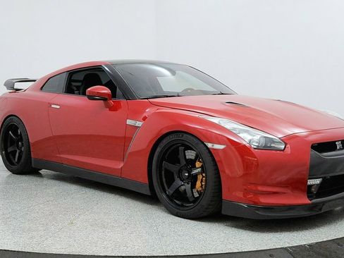 Used 2009 Nissan GT-R Premium image 7