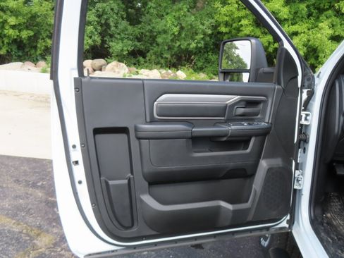 New 2024 RAM 2500 Tradesman w/ Chrome Appearance Group image 26