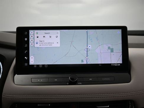 Used 2025 Nissan Rogue SL w/ Tech Package image 12