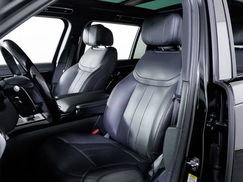 Used 2025 Land Rover Range Rover Long Wheelbase Autobiography AWD/4WD image 16