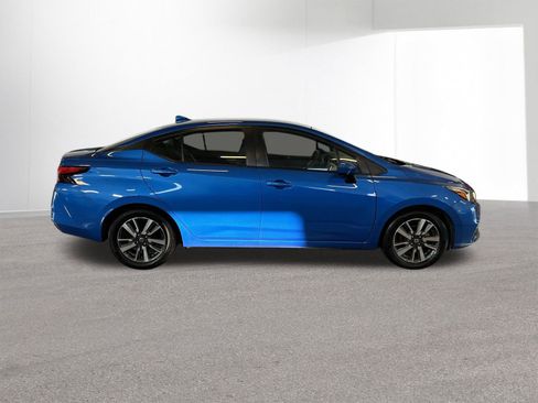 Used 2021 Nissan Versa SV image 33
