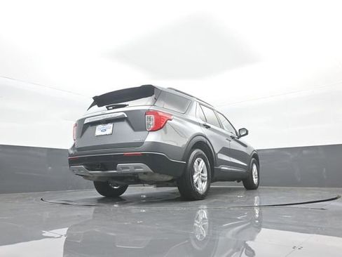 Used 2022 Ford Explorer XLT w/ Equipment Group 202A image 32