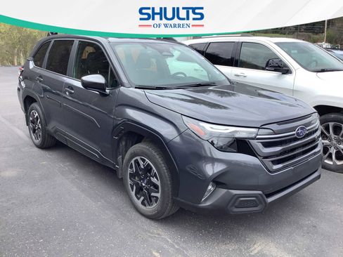 Used 2025 Subaru Forester Premium w/ Convenience Package #2 image 1