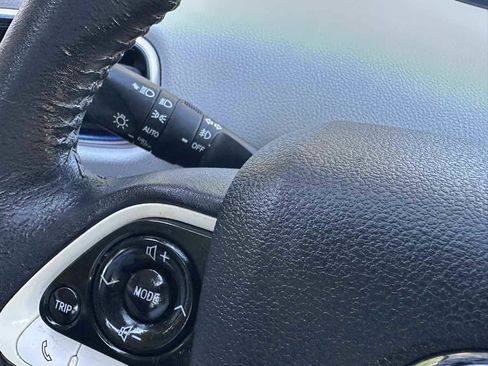 Used 2016 Toyota Prius Three Touring image 31