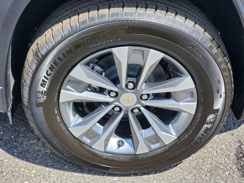 New 2026 Chevrolet Equinox LT w/ Convenience Package II image 4