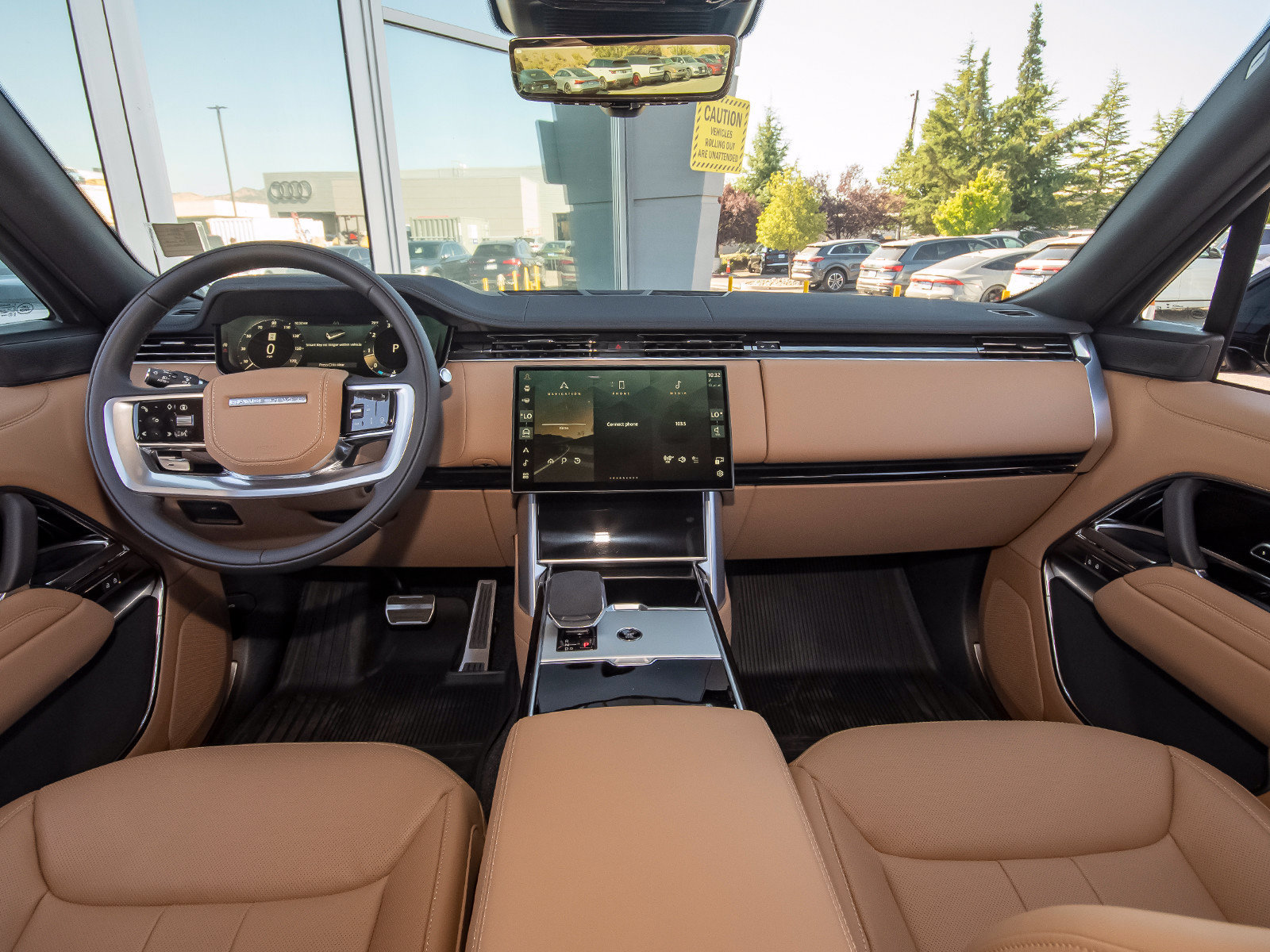 New 2026 Land Rover Range Rover Long Wheelbase SE AWD/4WD image 39