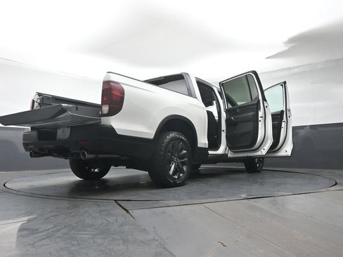 Used 2025 Honda Ridgeline Sport image 48