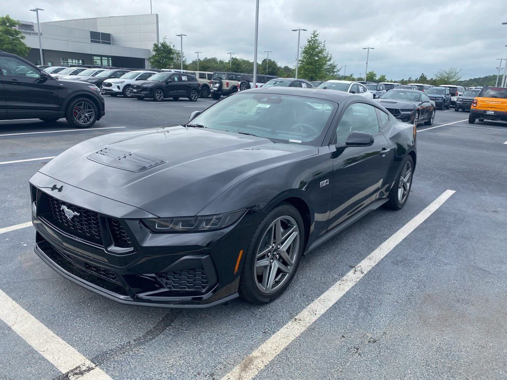 New 2026 Ford Mustang GT RWD image 3