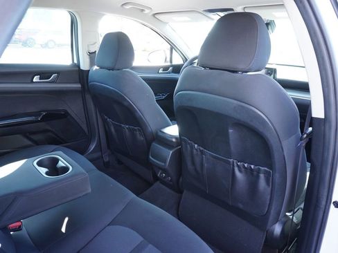 Used 2022 Kia K5 LXS image 10