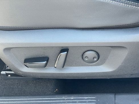 Certified 2023 Nissan Rogue SL w/ SL Premium Package image 13