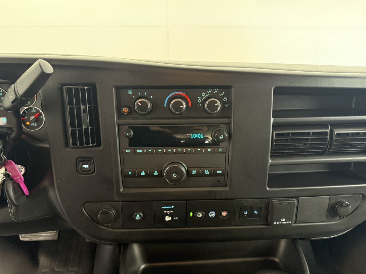 Used 2024 Chevrolet Express 3500 LS RWD image 20