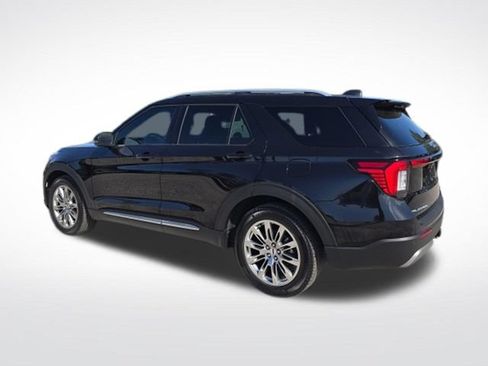 Used 2026 Ford Explorer Platinum RWD image 5