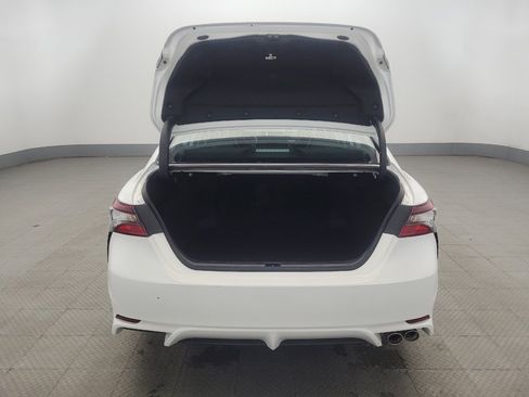 Used 2022 Toyota Camry SE image 29