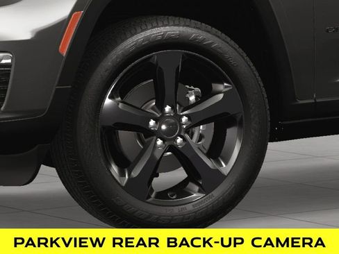 New 2025 Jeep Grand Cherokee L Limited w/ Black Appearance Package AWD/4WD image 11